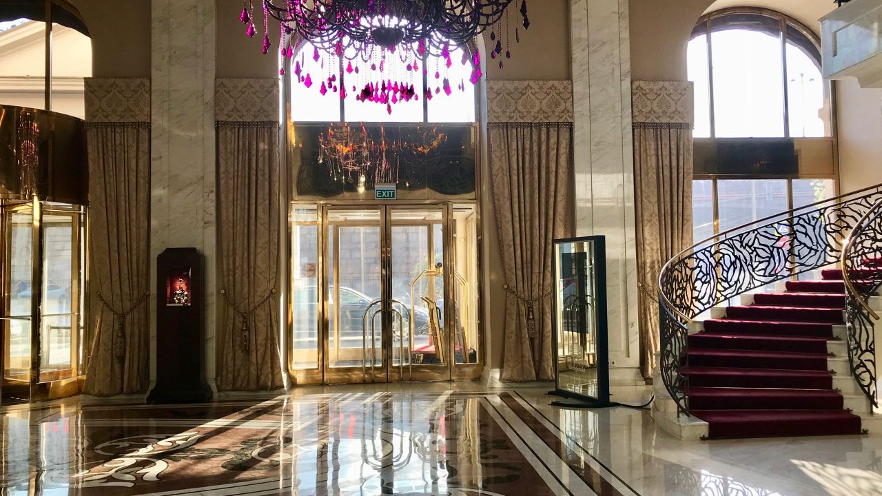 Luxushotel Baltschug Kempinski Moskau Lobby Treppe