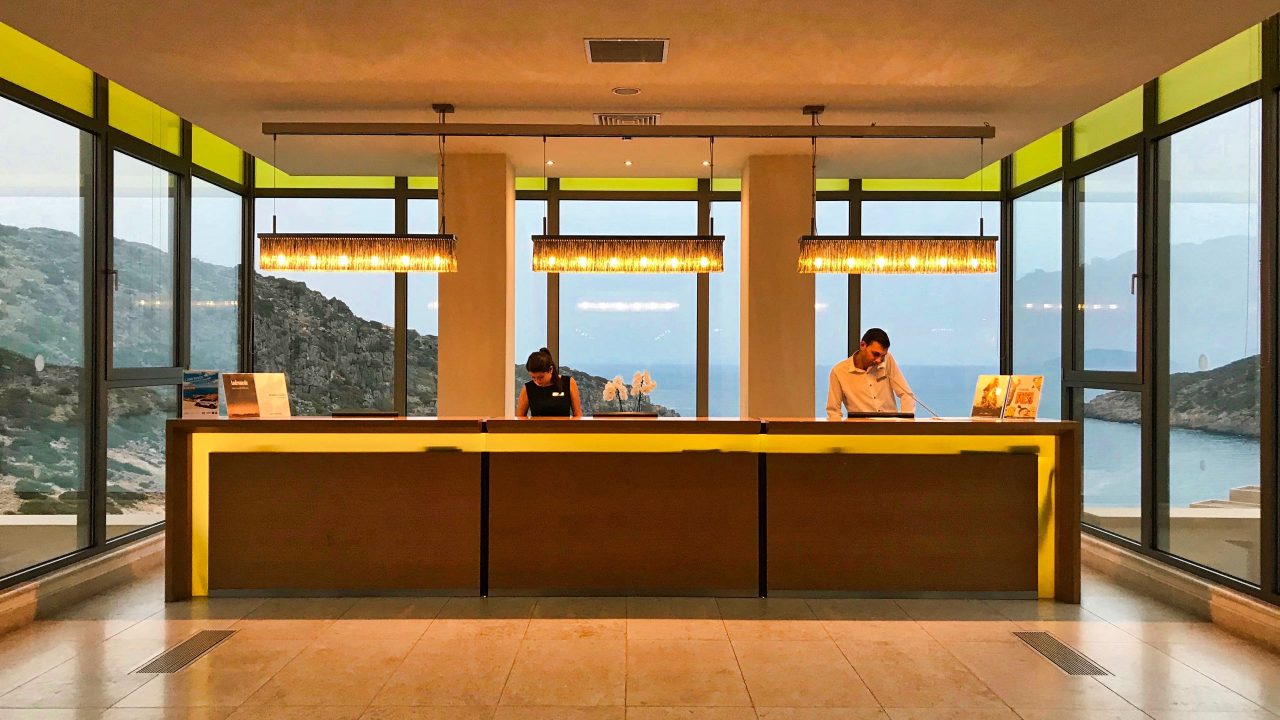 Hotel Daios Cove Kreta Empfang Lobby