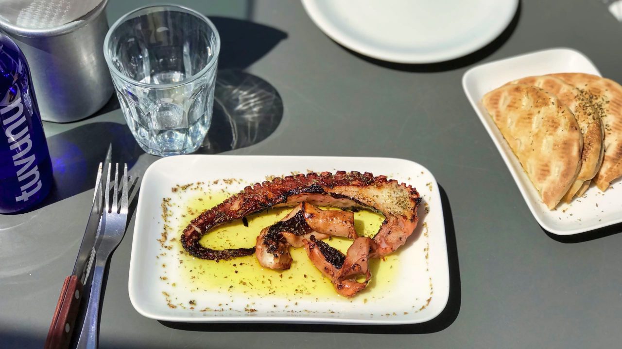 Melitini Restaurant – Griechische Tapas in Oia.