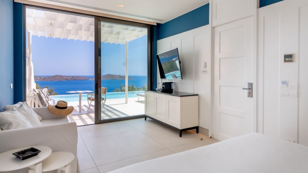 Elounda Gulf Villas Hotel Kreta Reise Suite mit Pool und Meerblick