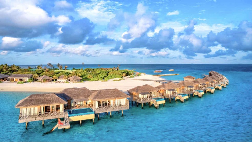 Malediven Reise You & Me by Cocoon Wasservilla Drohnenfoto