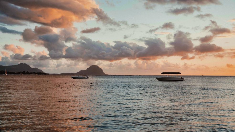 Mauritius Reisetipps_Maradiva Villas Resort & Spa_Strand beim Sonnenuntergang