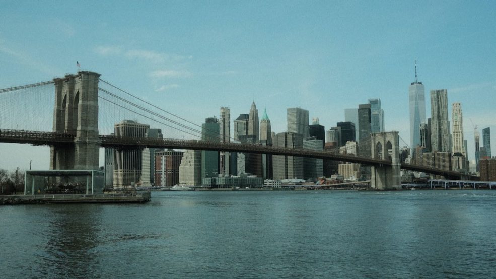 New York City Reisetipps Beste Ramen Restaurants_Skyline Brooklyn Bridge_