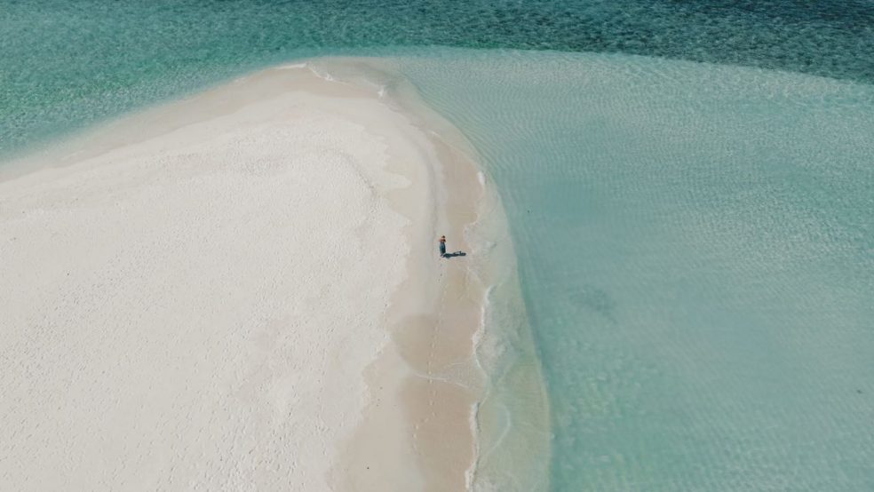 Hideaway Beach Resort & Spa Malediven Reisetipp Meer und Sandbank Svemirka Seyfert Reisebloggerin