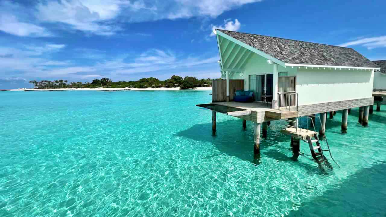 Amari Raaya Maldives Malediven Reisetipps Wasservilla auf Stelzen_
