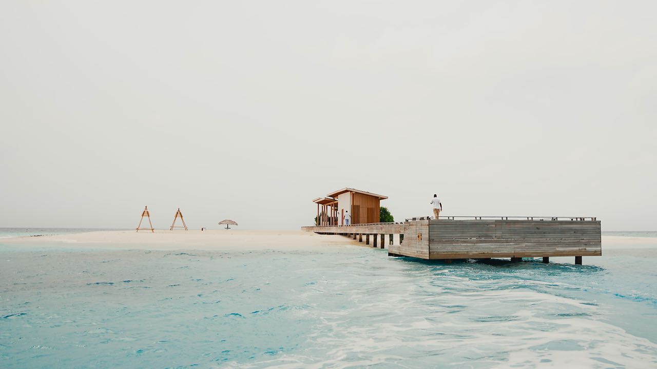"The Shack": Eine private Sandbank mit Restaurant und Bar. Alila Kothaifaru Maldives