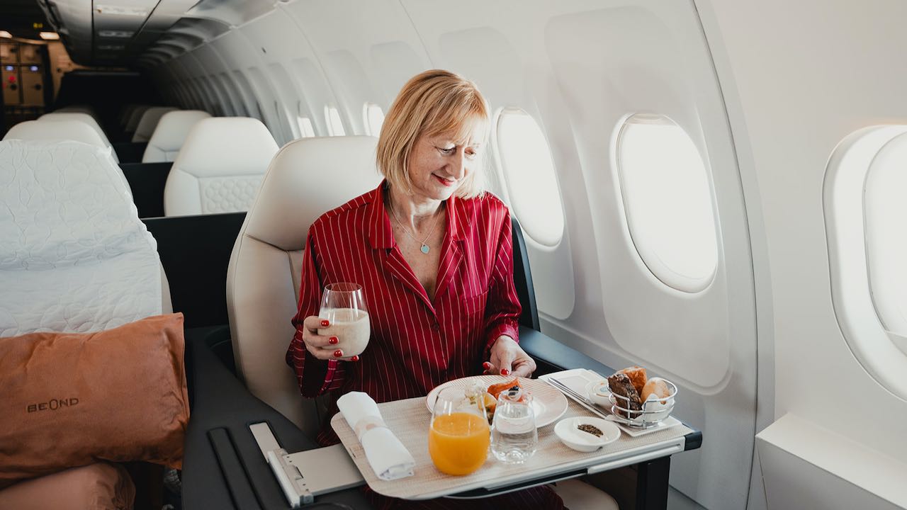 Beond Business Airline Flug München auf die Malediven Reisetipps_Menü und Frühstück