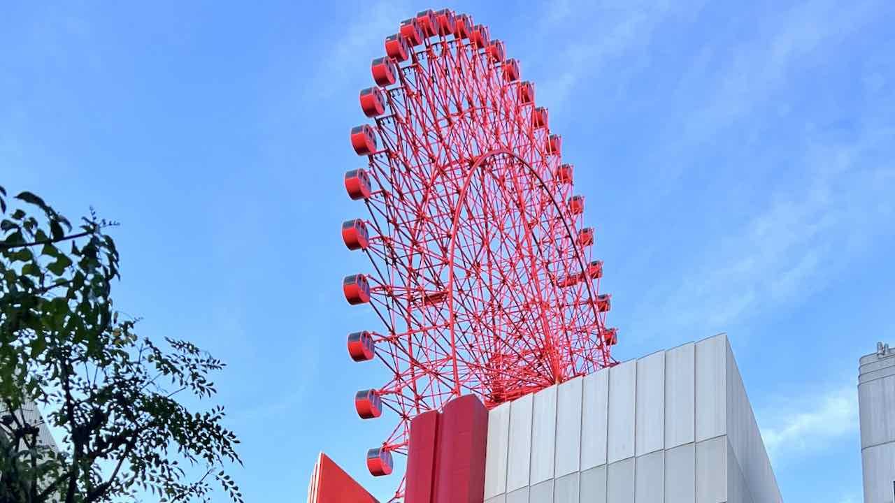 Osaka Japan Reisetipps Tempozan Giant Ferris Wheel rotes Riesenrad