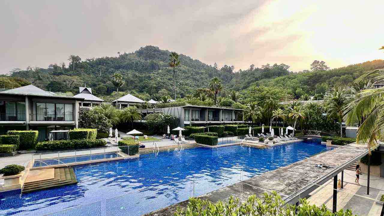 Phuket Marriott Resort and Spa Luxushotel am Nai Yang Beach_Poollandschaft