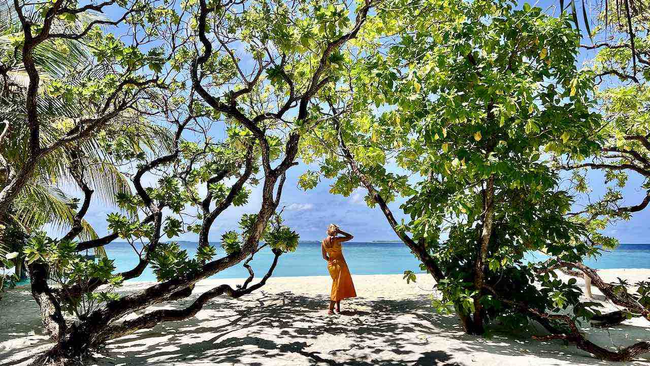 Adaaran Prestige Water Villas Meedhupparu Maldives Malediven Reisetipps Svemirka Seyfert am Beach