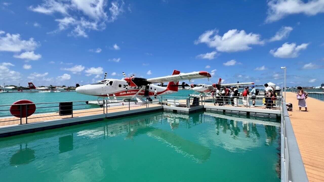 Kagi Maldives Malediven Reisetipps Wasserflugzeug TMA