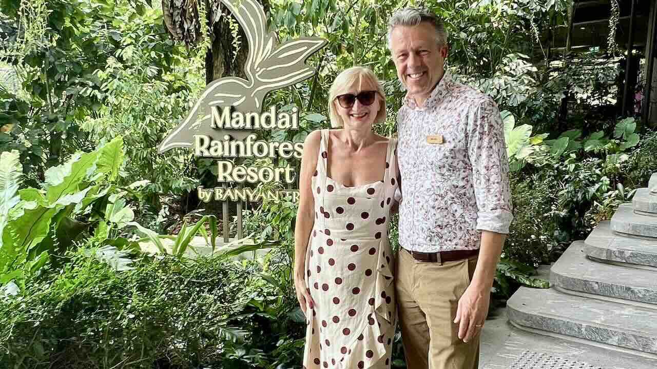 Singapur Reisetipps Mandai Rainforest Resort by Banyan Tree Hotel General Manager und Svemirka Seyfert